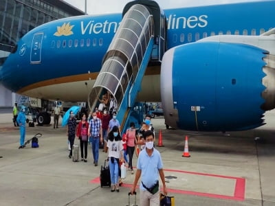 Bán và cho thuê bớt máy bay, Vietnam Airlines kiếm thêm tiền để giữ được vị trí