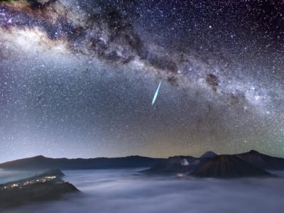 Đêm nay, ngắm sao chổi Halley đổ "mưa ánh sáng" xuống Trái Đất