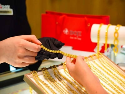 Giá vàng hôm nay 24/11: Dân buôn lỗ nặng 3 triệu đồng/lượng chỉ sau 4 ngày