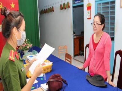 Hai lãnh đạo Phòng Cảnh sát Kinh tế liên quan "bà trùm" buôn lậu vàng Mười Tường