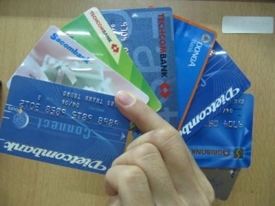 Ngân hàng nào đang có nhiều thẻ ATM lưu hành nhất tại Việt Nam?