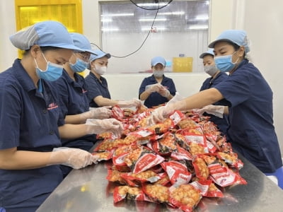 Kinh tế quý I/2023 tăng trưởng thấp: Khoanh nợ, giảm chi phí cho doanh nghiệp