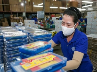 Đề xuất chỉ được rút 8% BHXH một lần: Đừng so sánh khập khiễng