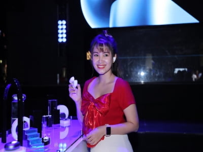 Theo chân Misthy, DJ Mie trải nghiệm tai nghe FreeBuds Pro tại sự kiện ra mắt