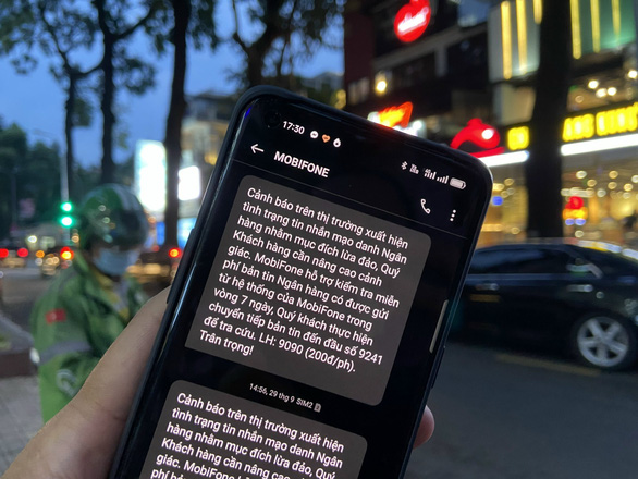 SIM điện thoại, Tài khoản ngân hàng, Mạng xã hội, Chiếm đoạt tài sản, Tài khoản email