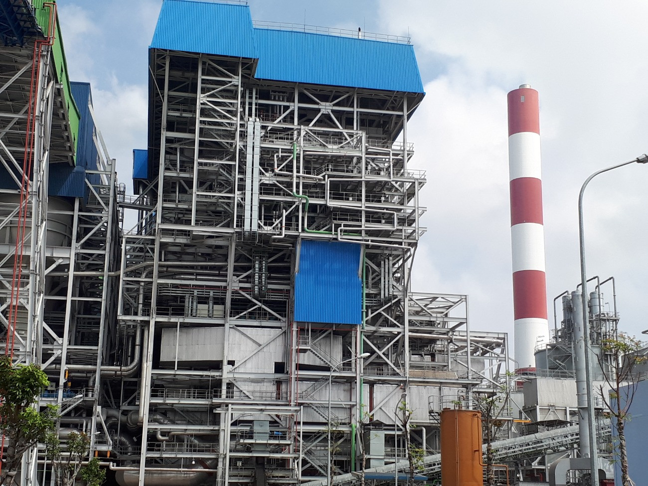 Thanh tra thiếu điện: Cắt điện không báo trước diễn ra trên diện rộng